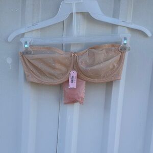 NWT Dobreva Beige Lace Strapless Bra